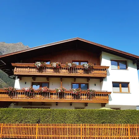 Gaestehaus Helga Längenfeld