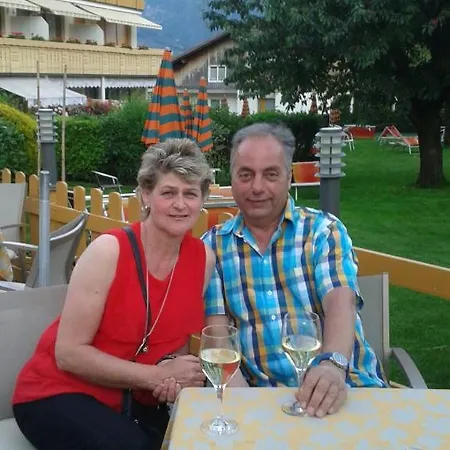 فندق مبيت وإفطار Gaestehaus Helga لانغنفلد