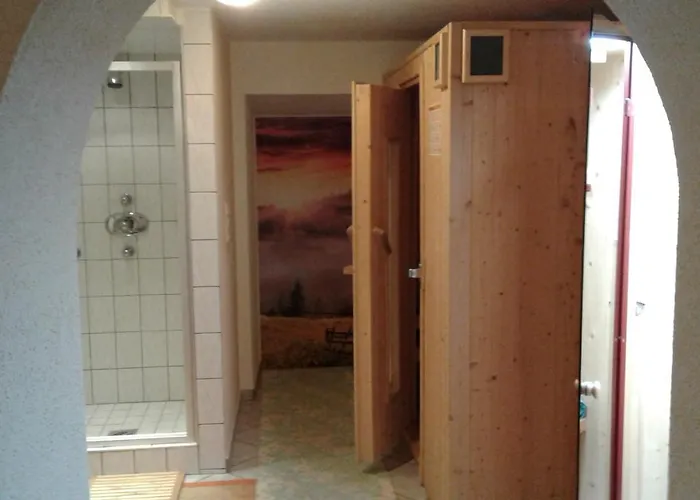 Gaestehaus Helga Bed & Breakfast 3*